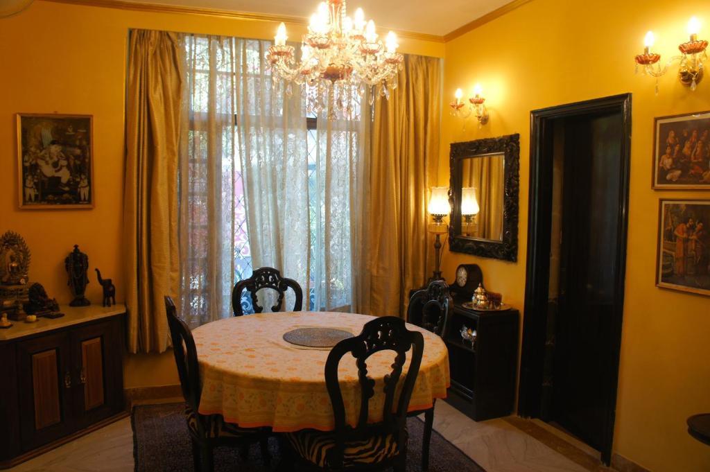Sirohi House New Delhi Phòng bức ảnh